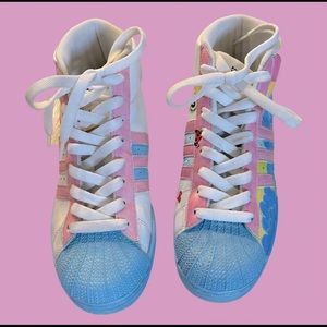 ❤️SOLD❤️Kiss the Frog 🐸 Adidas hightop hand painted sneakers.